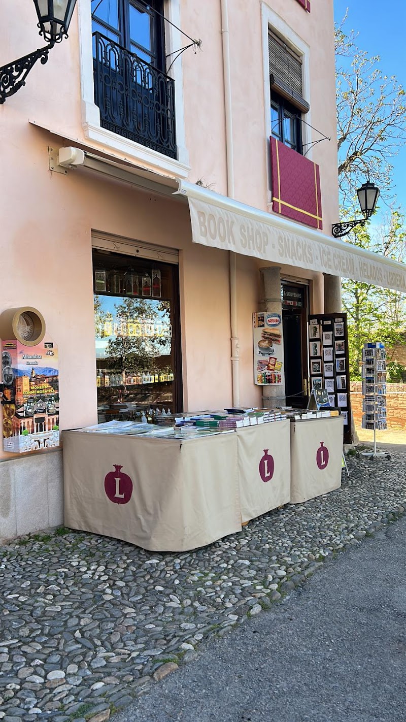 Casa Linares, Souvenirs, Food, Drinks & Ice Creams.