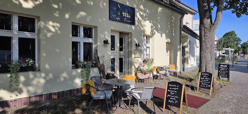 Presso Cafe & Lounge