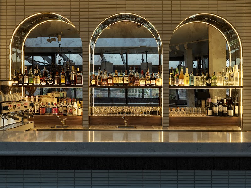 Miss Pearl Bar + Dining