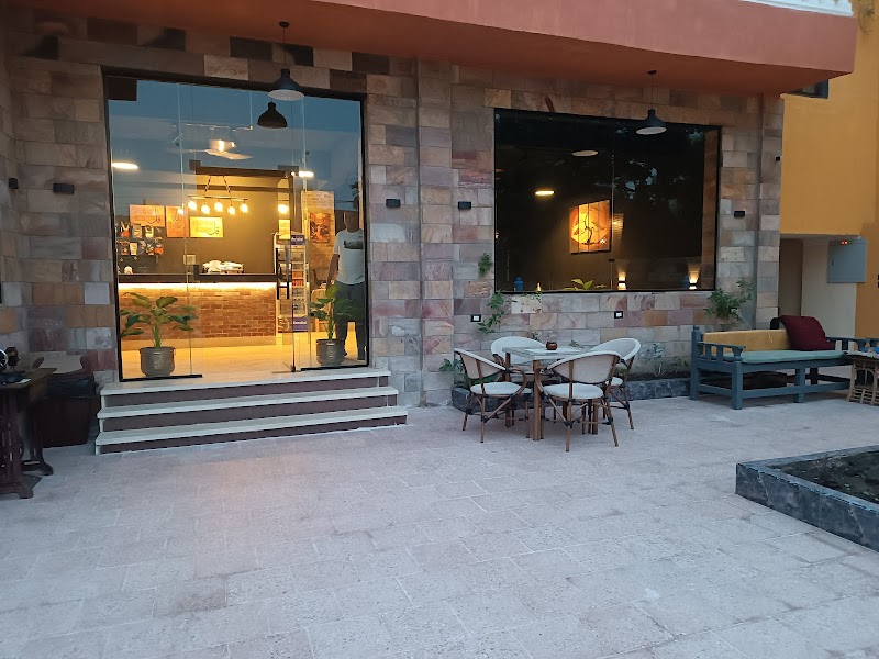 Moon café & Restaurant