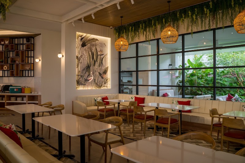 Mun Prao’s Cafe & Restaurant (มันพร้าวส์)