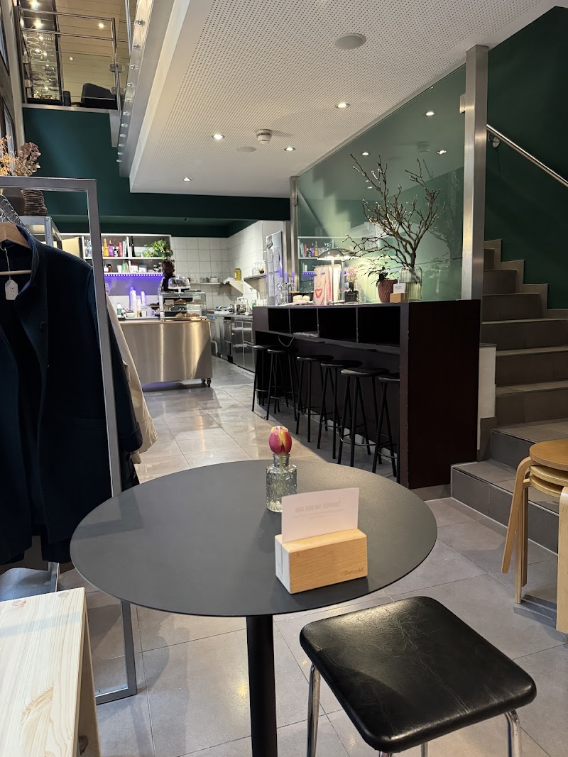 维尔萨咖啡与古着店