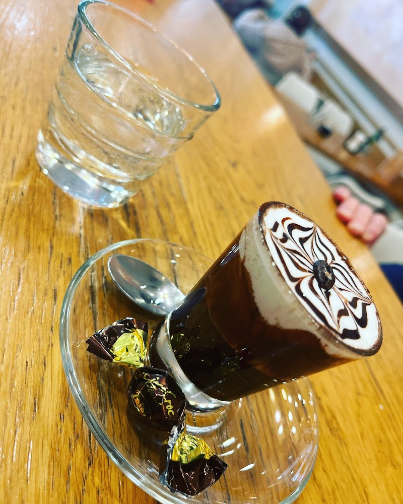 2ELLE Coffee Food & Drink