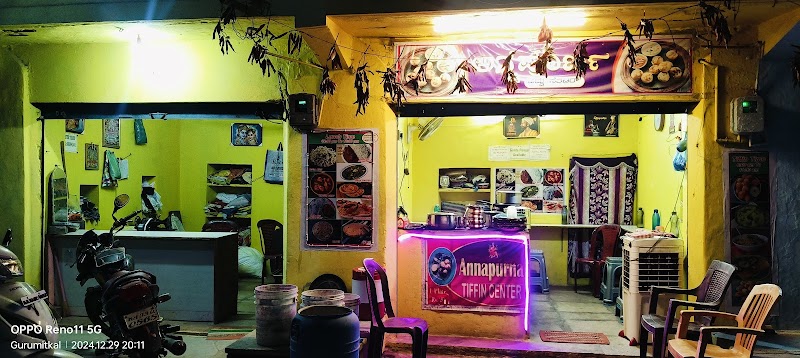 Centre de tiffin Annapurna (spécialité guntapongal, paddu et appadam)