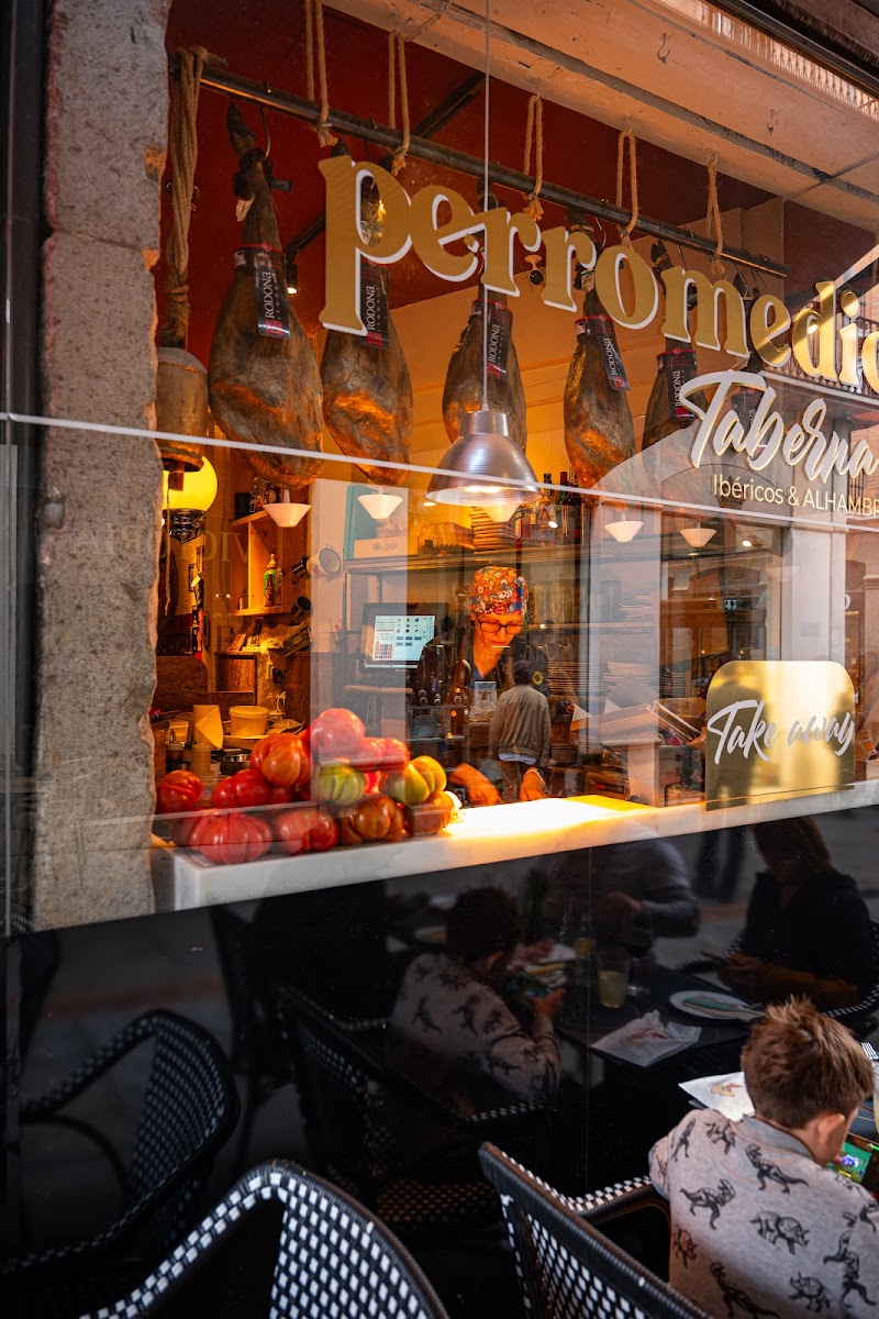 Perromedio Taberna