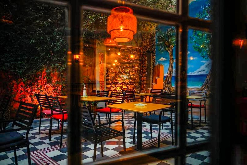 Plakaki Cafe