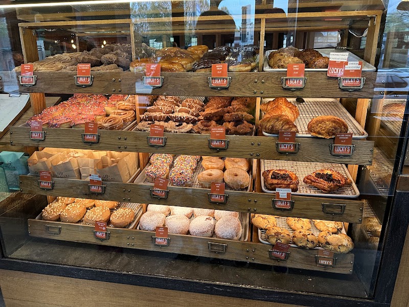 49th Parallel Café & Lucky's Doughnuts - Main Street