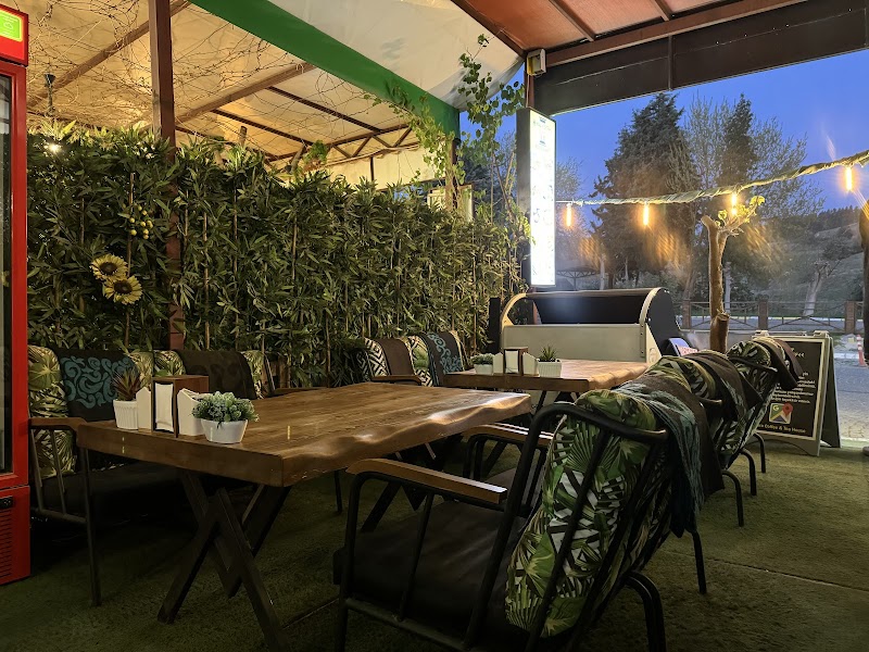 Hiera Restaurant Coffee & Tea House ( Solo su prenotazione ) 히에라 레스토랑 커피 & 티 하우스