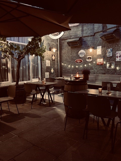 Cafe Rose Red