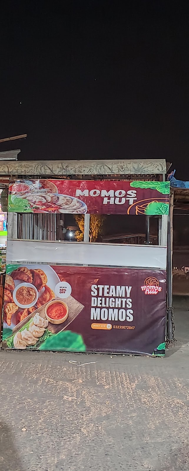 Momos Hut