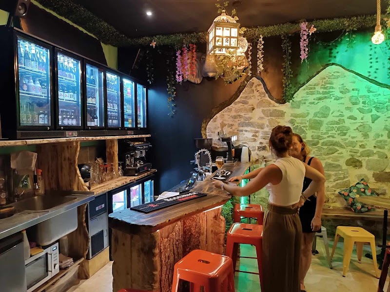 Jungle Taverne