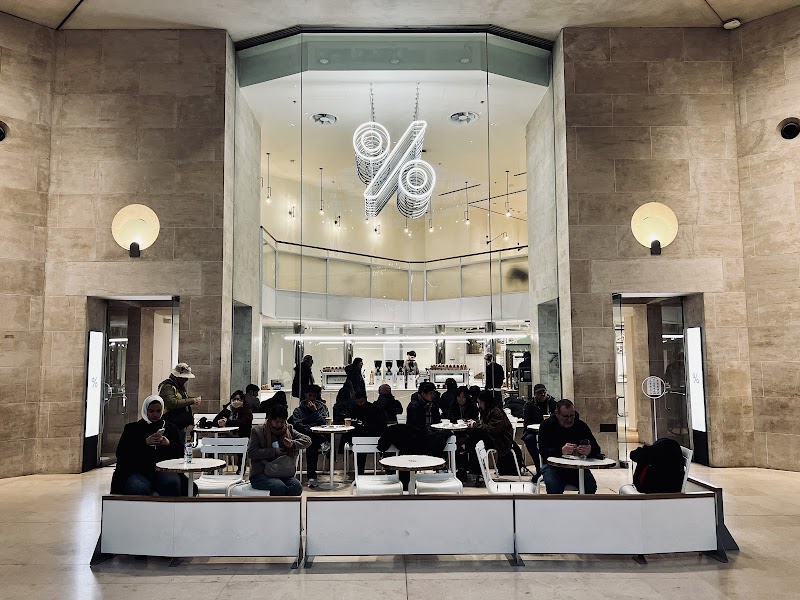 % ARABICA Paris Louvre