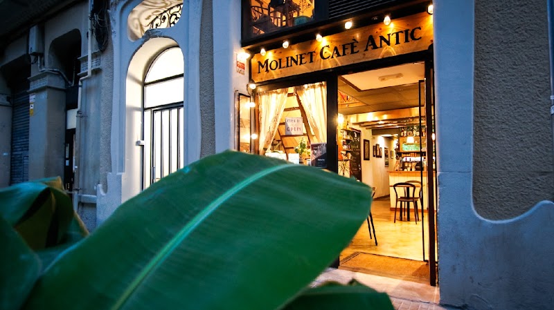 Molinet Cafè Antic - 小酒馆与早午餐