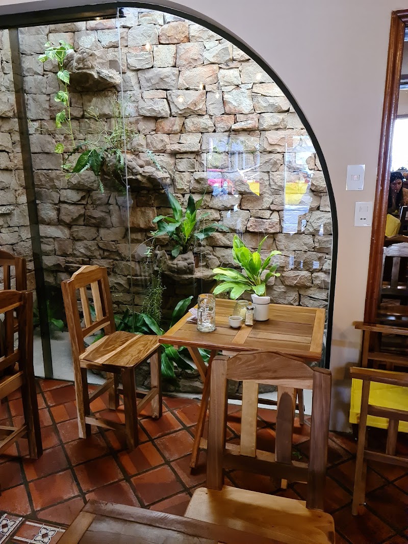 Me siento mucho mejor Café & Salad Bar