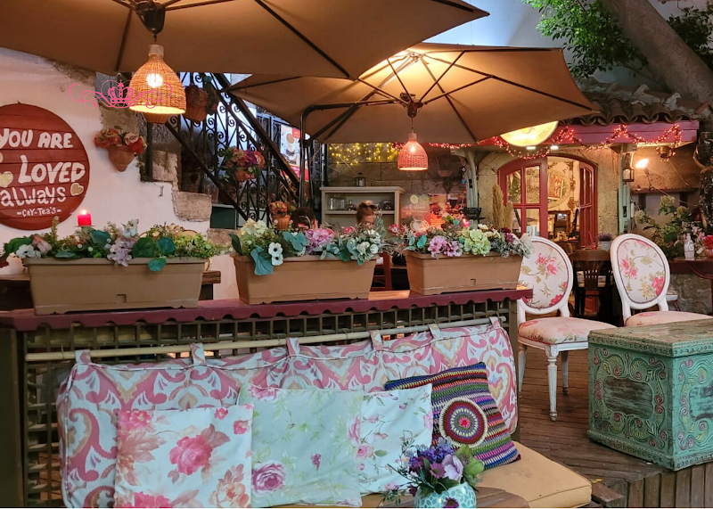ÇaY-Tea's Boutique Café