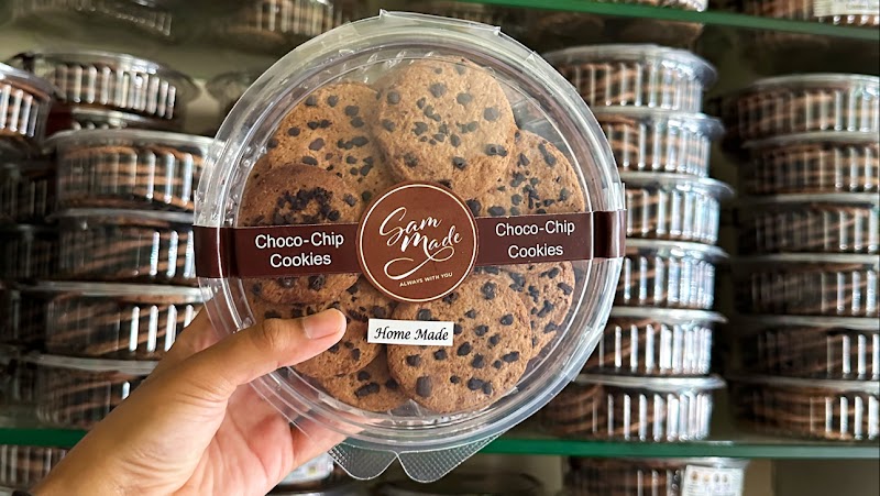 Sam Made Cookie House