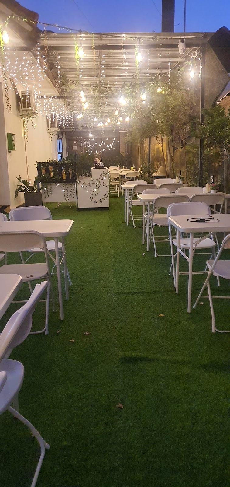 Kafe Sebelah
