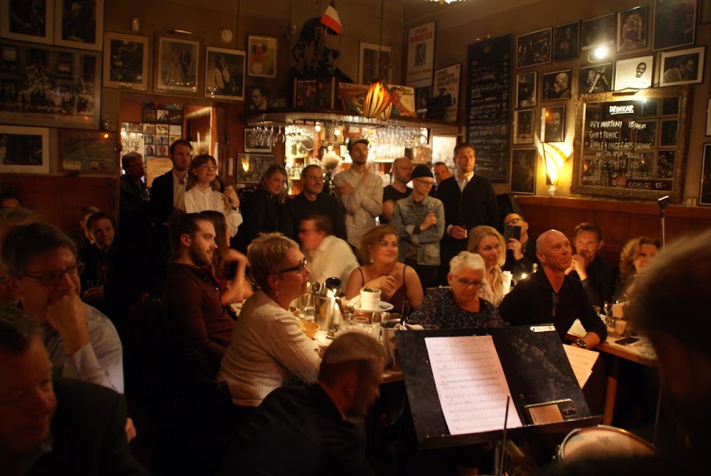 Glenn Miller Café