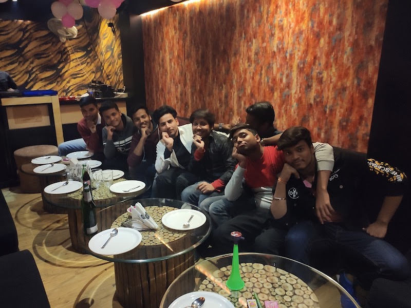✅Troika Lounge - Best Bar | Lounge | Restaurant | Banquet in Kota