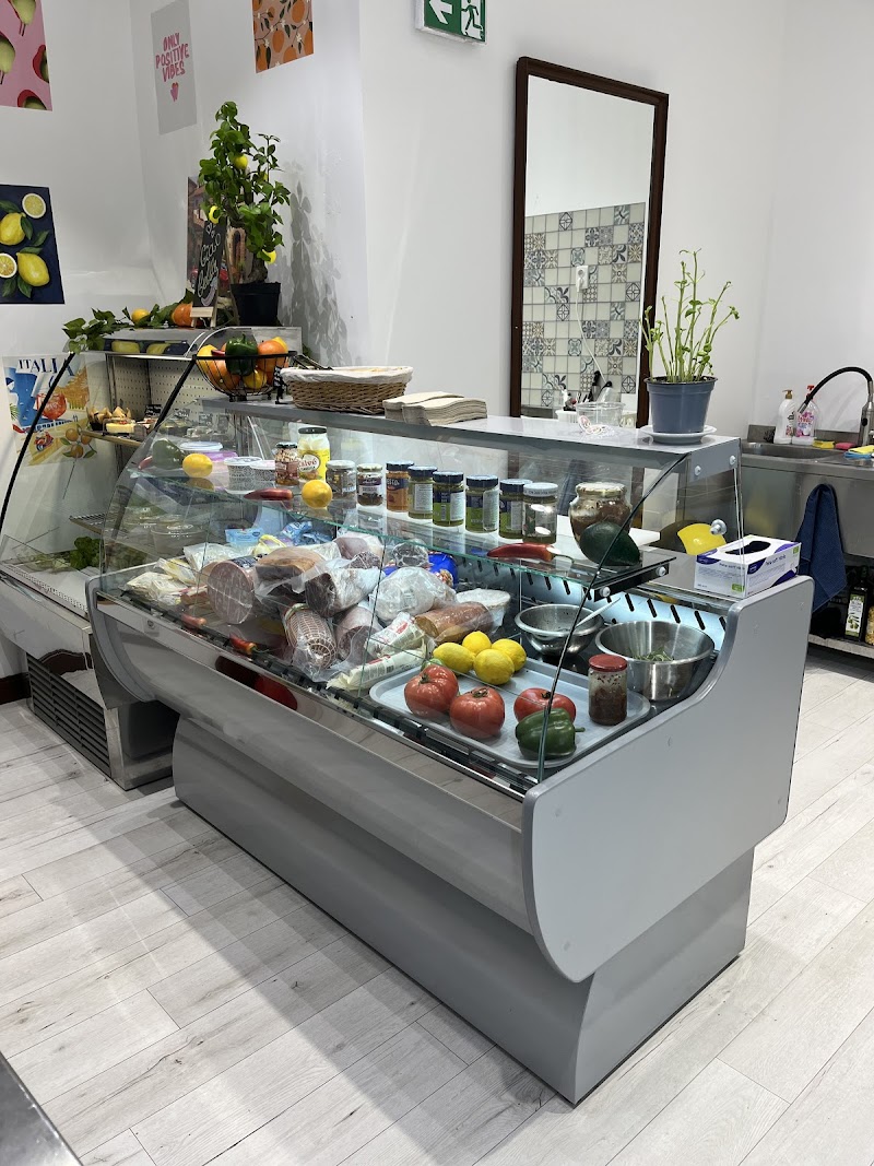 Italian Sandwiches & salads