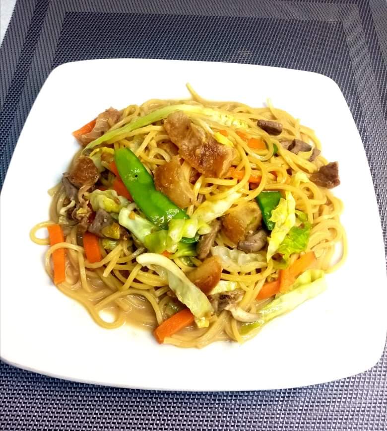 Lola Fel's Pansit