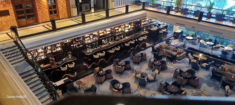 Ladurée Taj Lands End