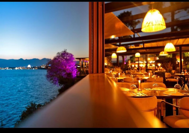 Sunset view restaurant & bar