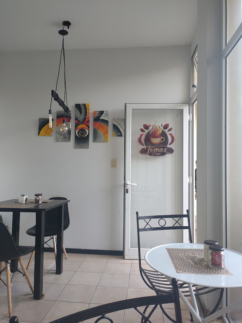 Tomas Café