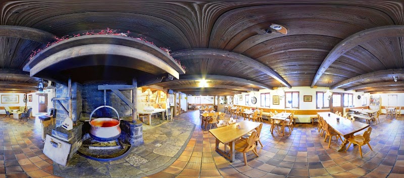 Le Chalet (restaurant et fromagerie de démonstration)
